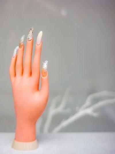 Qu'est-ce que la pose d'ongles à l'américaine ?